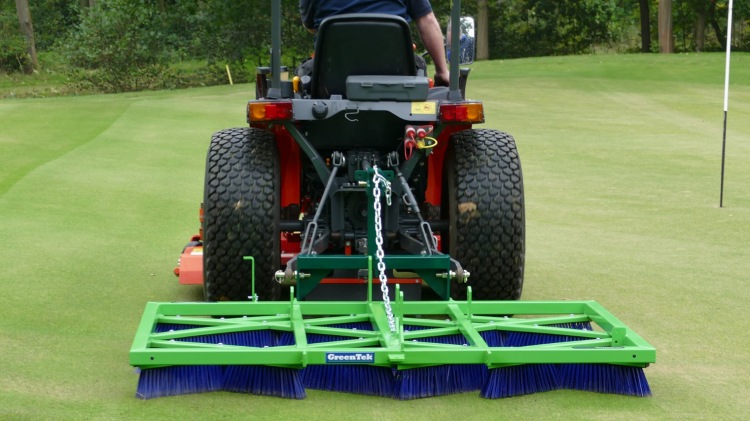 Greens Groomer