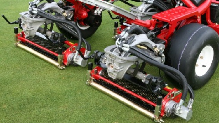 Thatch-Away on Toro Triflex