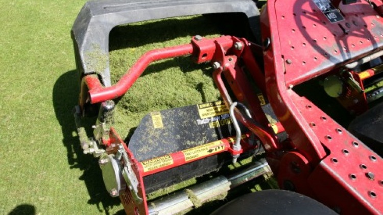 Thatch-Away Verticutter on Toro